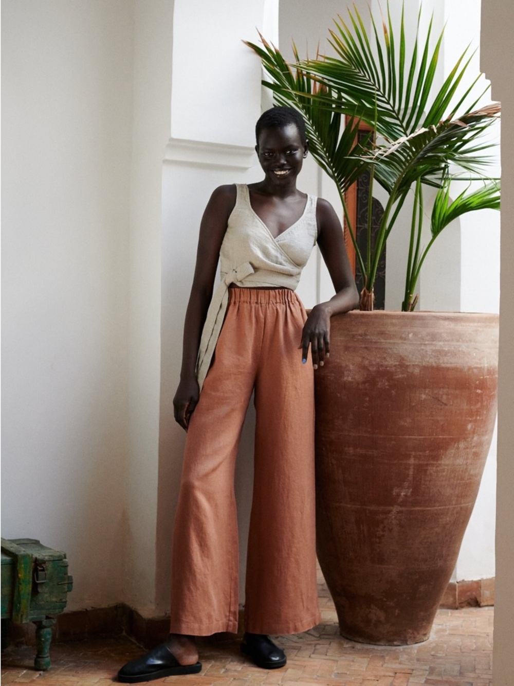 Linenfox Brenna trousers in mocha mousse size S - Picture 6 of 7